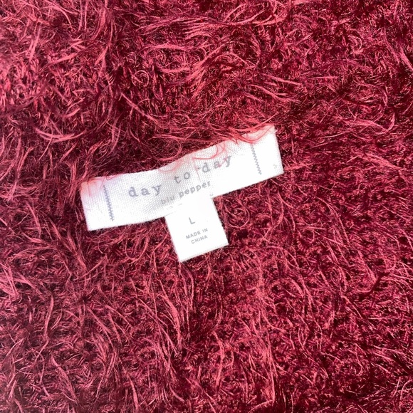 DAT TO DAY blu pepper Off the Shoulders “Fuzzy” Sweater in Burgundy Size Large - Picture 6 of 8